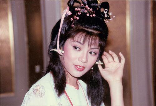 国模黄蓉在线视频,在线视频中的古典佳人风采